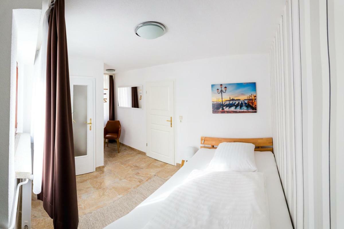 Hotel Zur Saale Weißenfels Exterior foto
