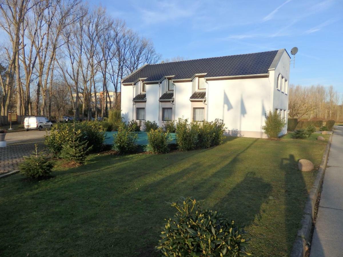 Hotel Zur Saale Weißenfels Exterior foto